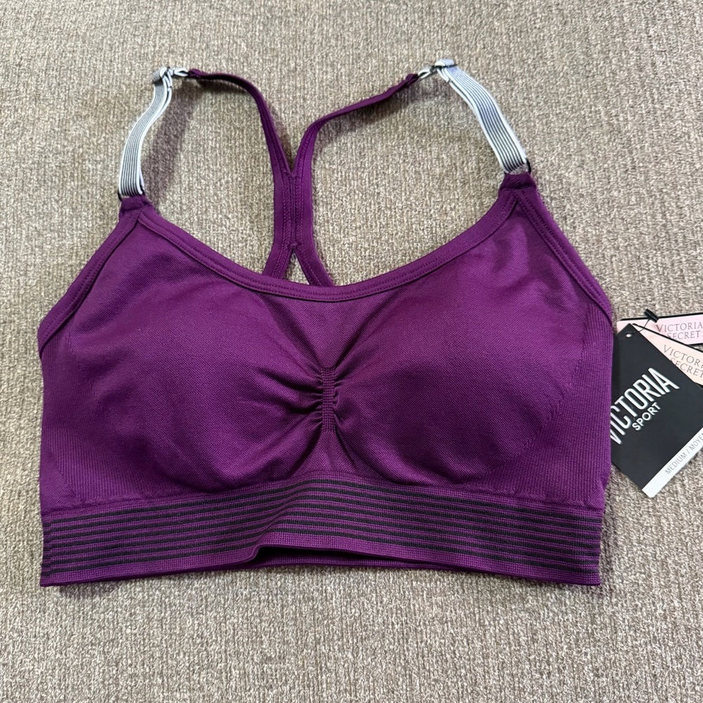 Victoria’s Secret Sport Seamless Racerback Sports Bra NWT Medium - Purple